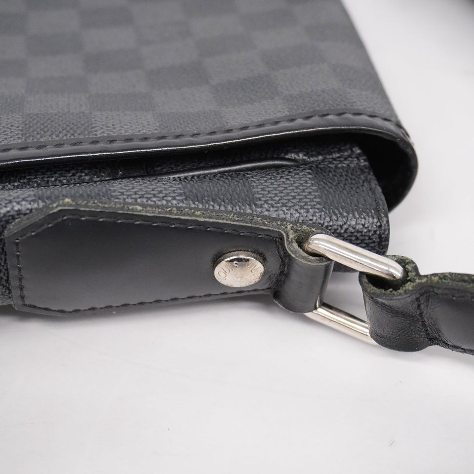 LOUIS VUITTONAuth  Damier Graphite Daniel MM N58029 Men's Shoulder Bag