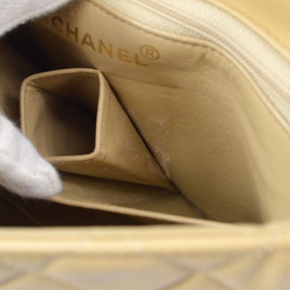 CHANEL 1989-1991 Single Chain Shoulder Bag Beige Lambskin