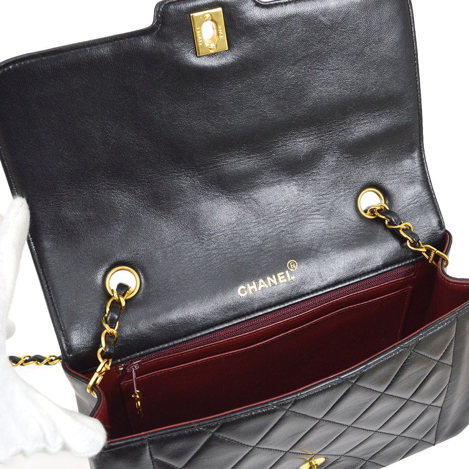 CHANEL 1991-1994 Border Flap Medium Black Lambskin