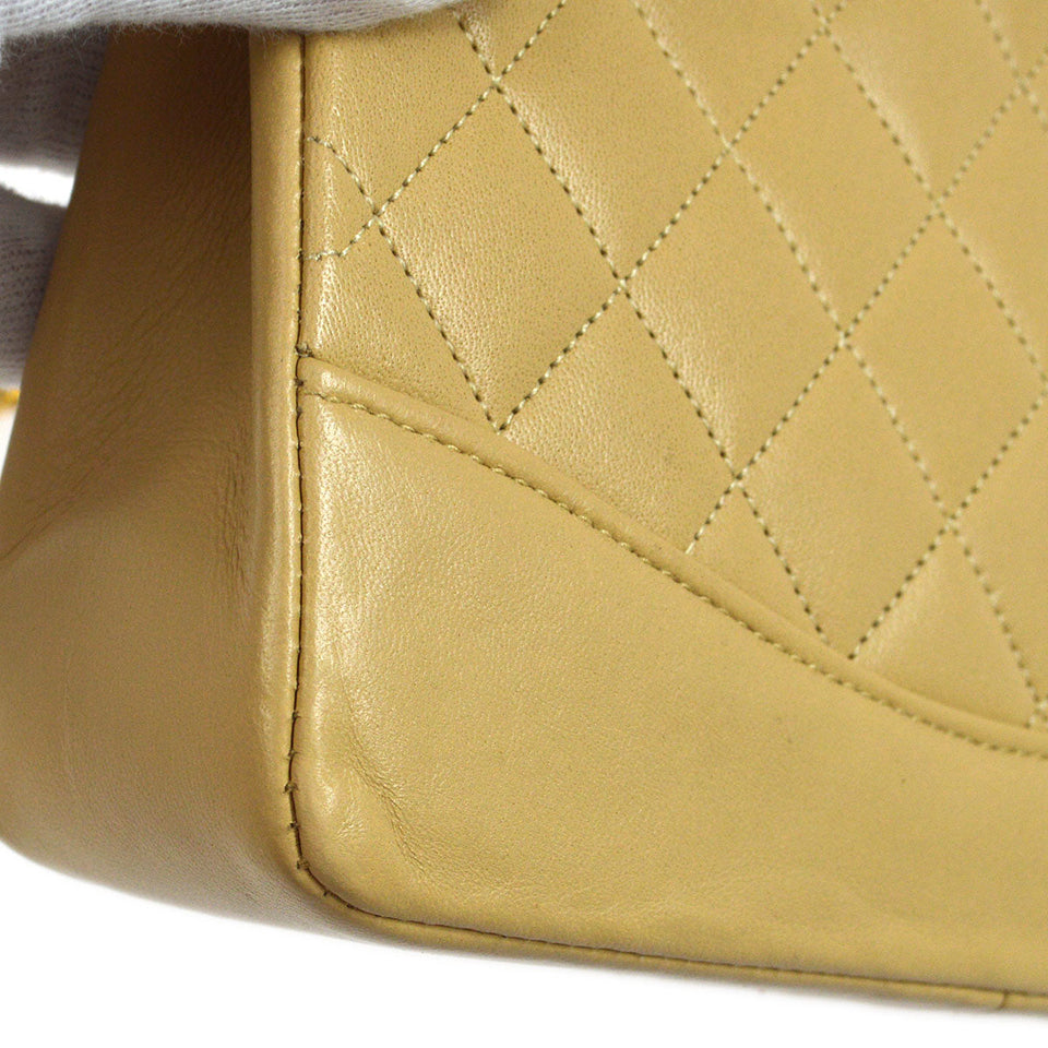 CHANEL 1989-1991 Beige Lambskin handbag mini
