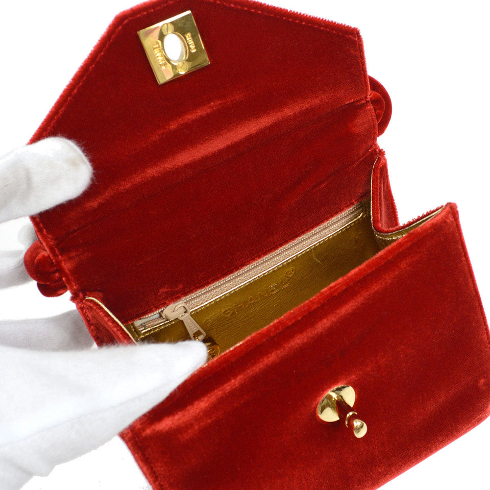 CHANEL * 1996-1997 Handbag Red Velvet 57060 – Reeby Bags CHANEL * 1996-1997 Handbag Red Velvet 57060 – Reeby Bags
