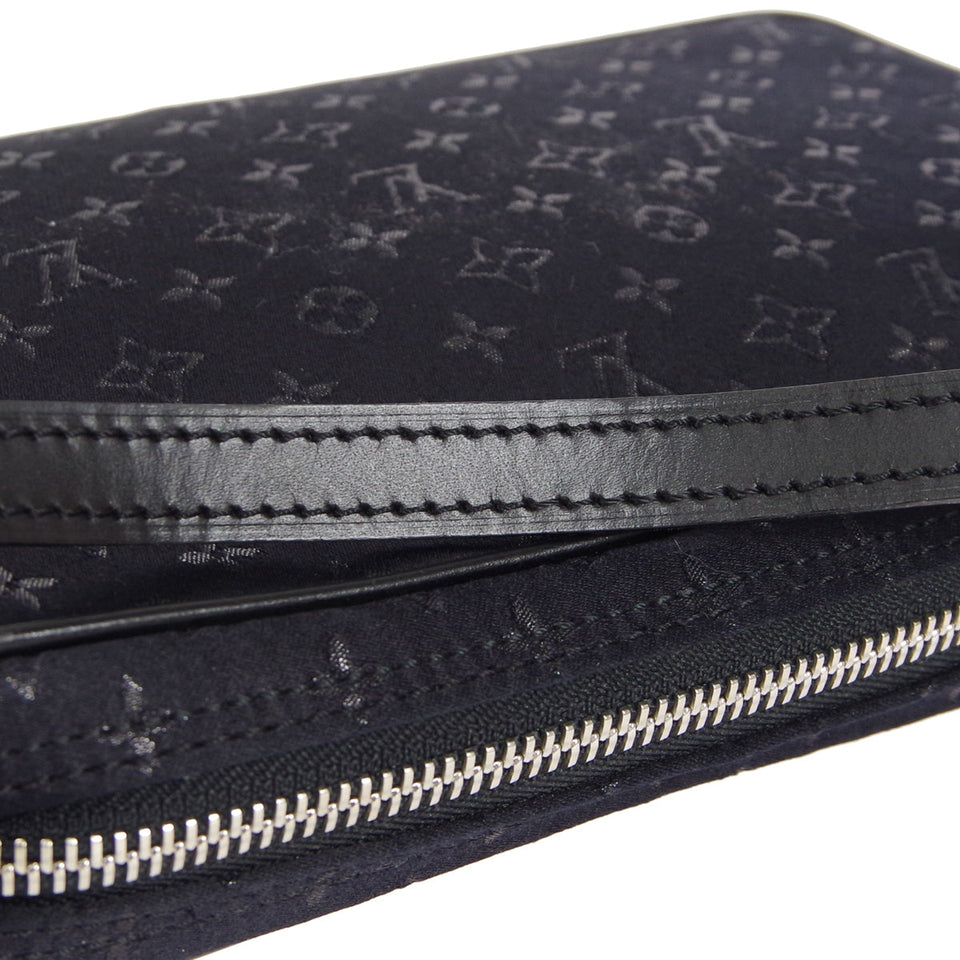 LOUIS VUITTON 2002 POCHETTE CONTE DE FEES MONOGRAM SATIN M92275