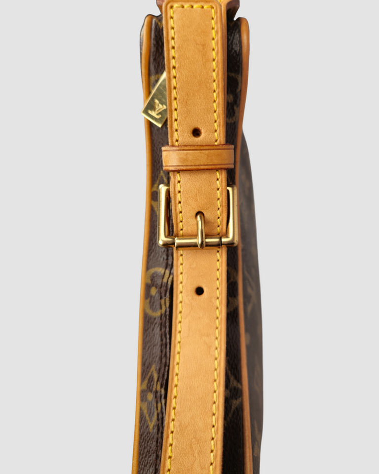 Louis Vuitton Croissant PM