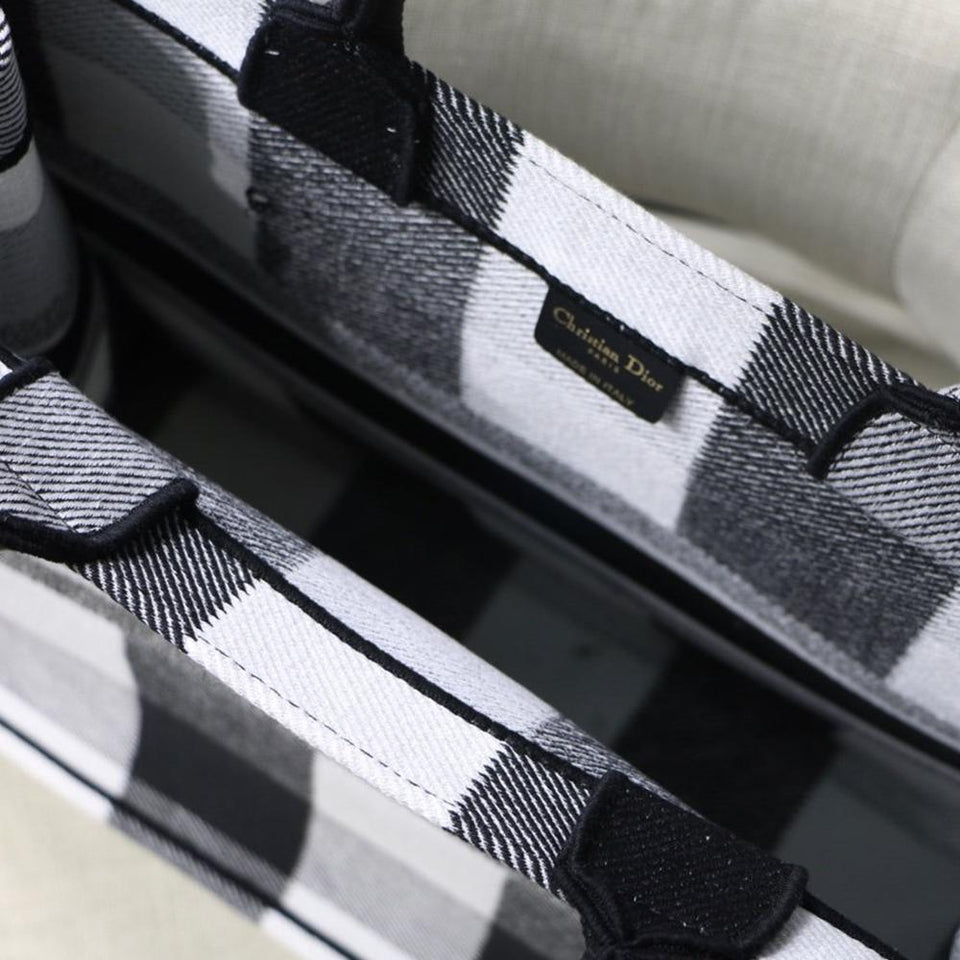 Christian Dior BOOK TOTE