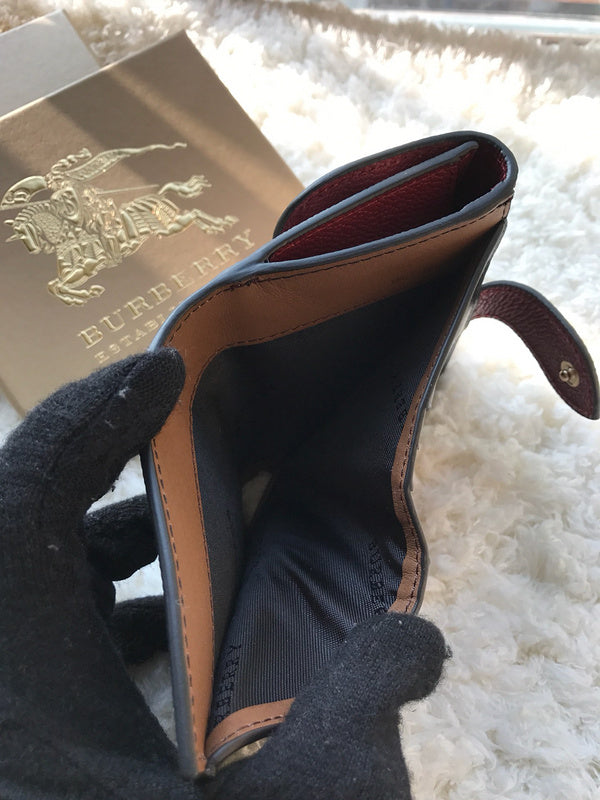 Burberry Bags - Bagsattire   550