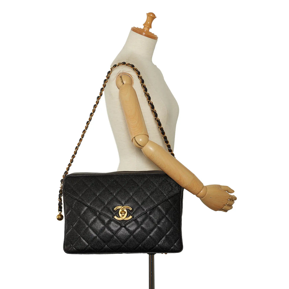 Chanel CC Chain Shoulder Bag Black Caviar Gold
