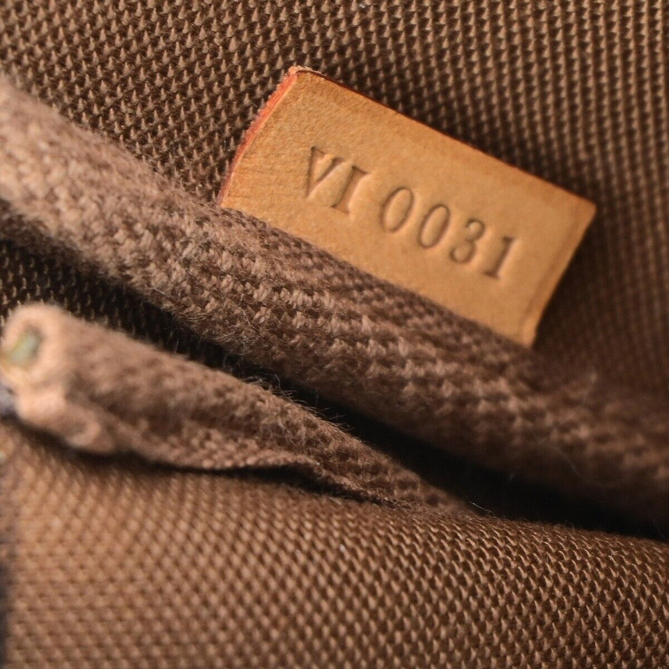 Louis Vuitton Pochette Accessoires  Canvas Clutch Bag