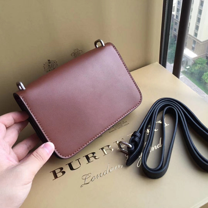 Burberry Bags - Bagsattire   460