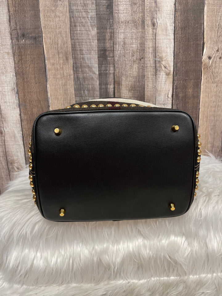 Handbag Luxury Designer By Burberry  Size: Large