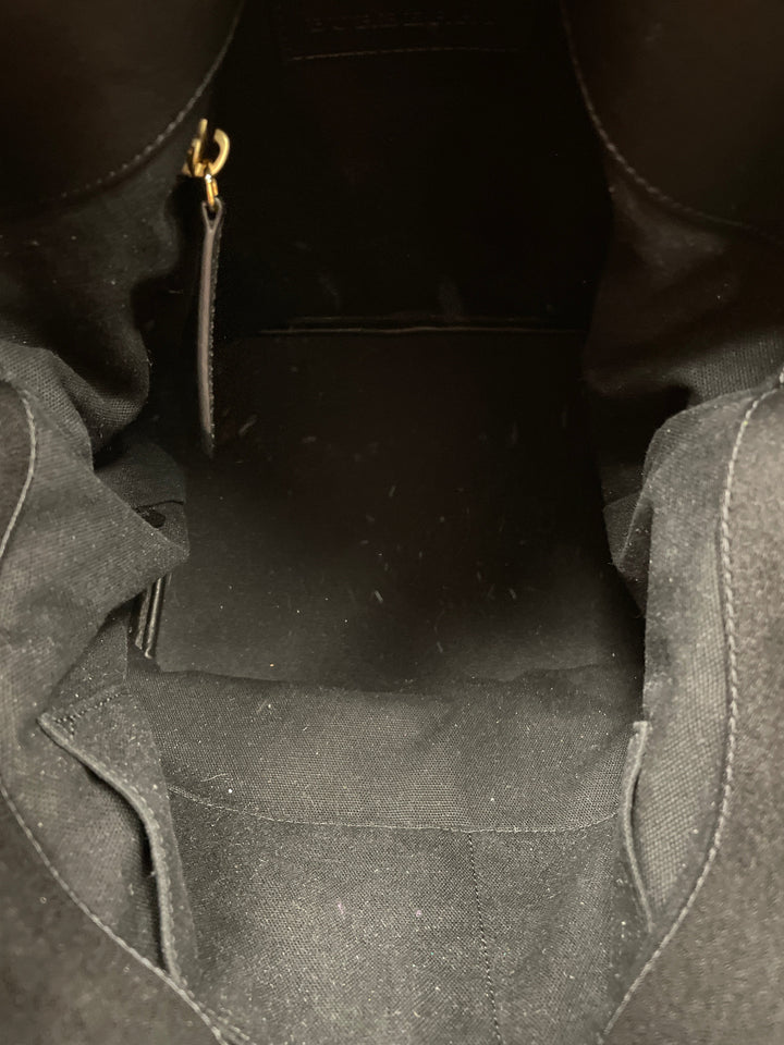 Handbag Luxury Designer By Burberry  Size: Large