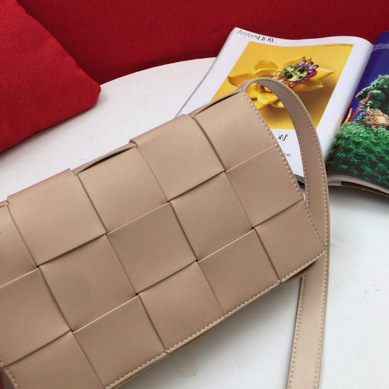 Burberry Bags - Bagsattire   171