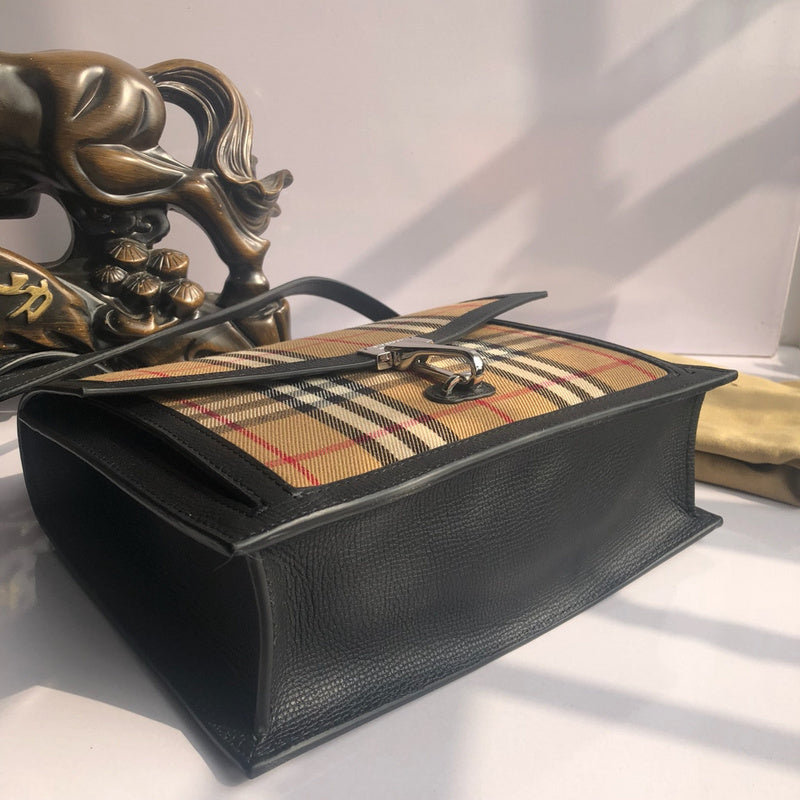 Burberry Bags - Bagsattire   668