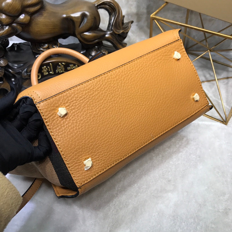 Burberry Bags - Bagsattire   417