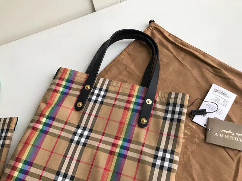 Burberry Bags - Bagsattire   288