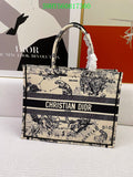 Christian Dior Bags Bags - The Tote   030