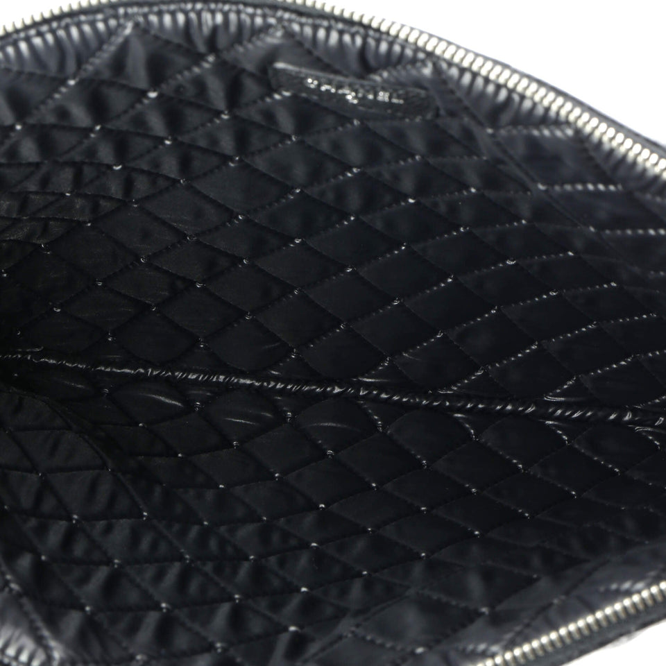 O Case Clutch Quilted Caviar Large
