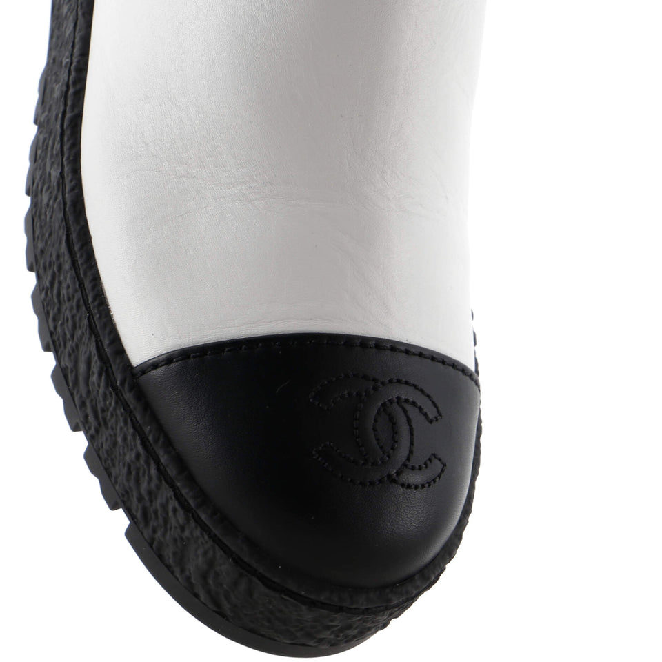 Women's CC Turnlock Cap Toe Chelsea Boots Leather