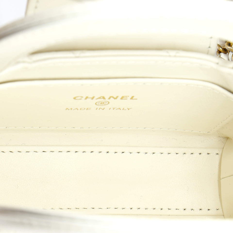 Kelly Top Handle Clutch with Chain Quilted Shiny Aged Calfskin