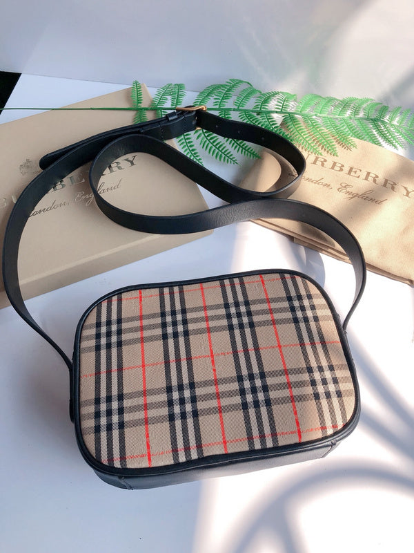 Burberry Bags - Bagsattire   581