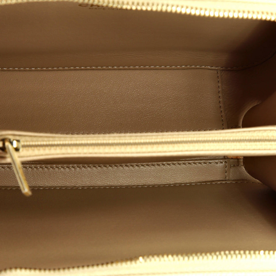 Filigree Vanity Case Quilted Iridescent Caviar Medium