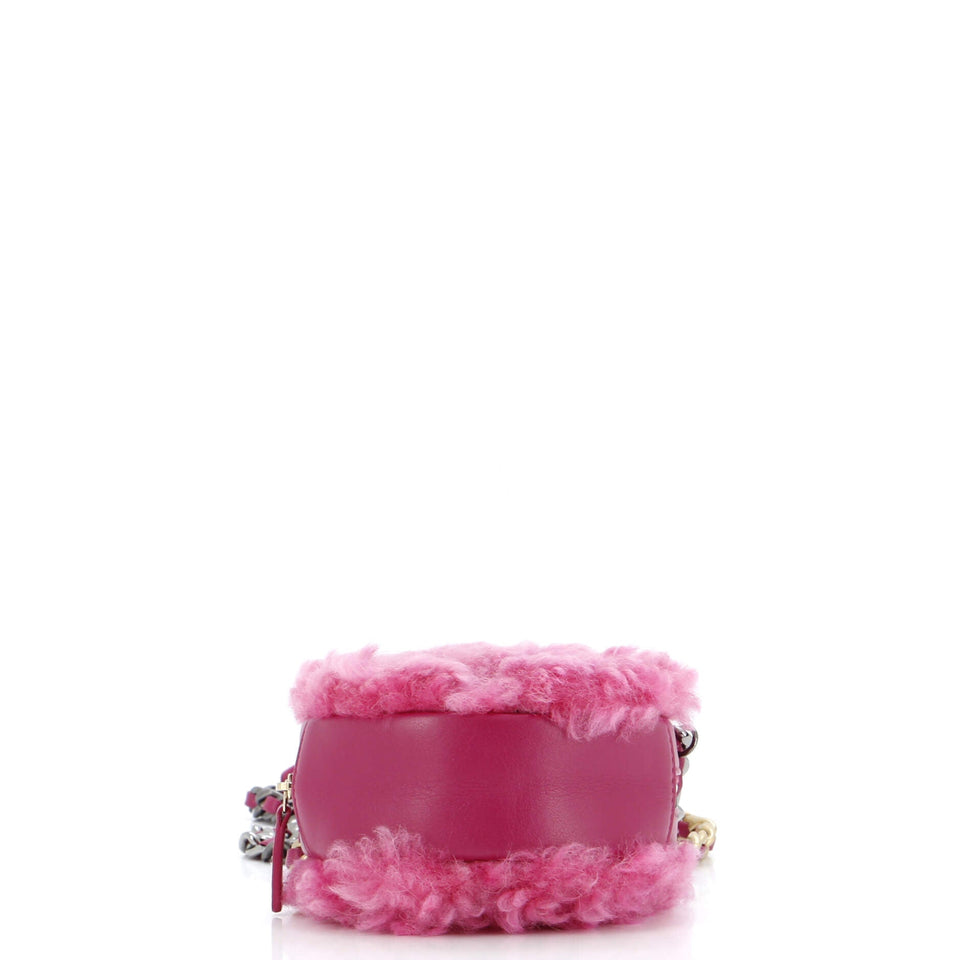 19 Round Clutch with Chain Quilted Shearling