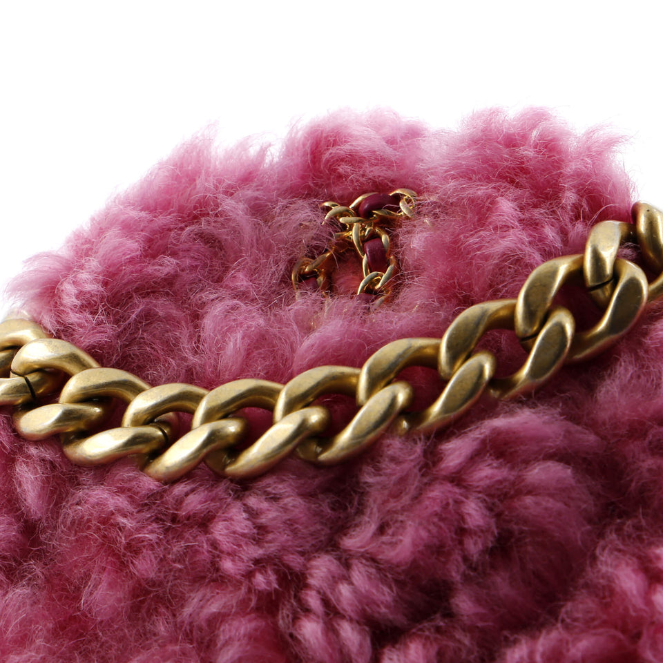 19 Round Clutch with Chain Quilted Shearling