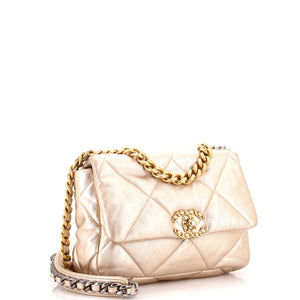 19 Flap Bag Quilted Leather Medium