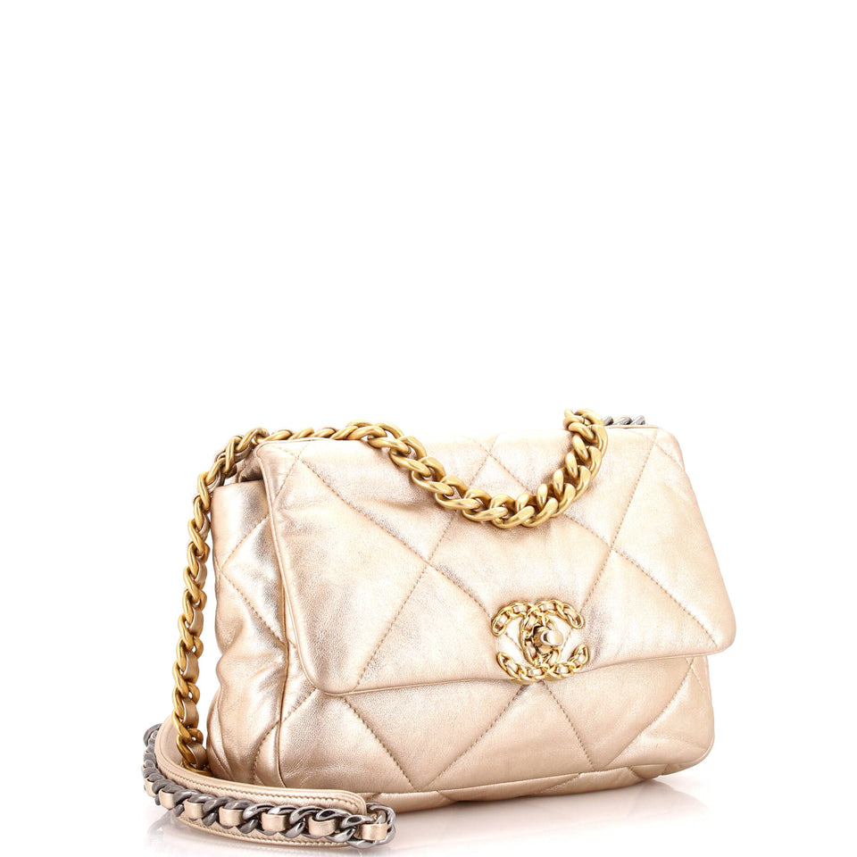 19 Flap Bag Quilted Leather Medium