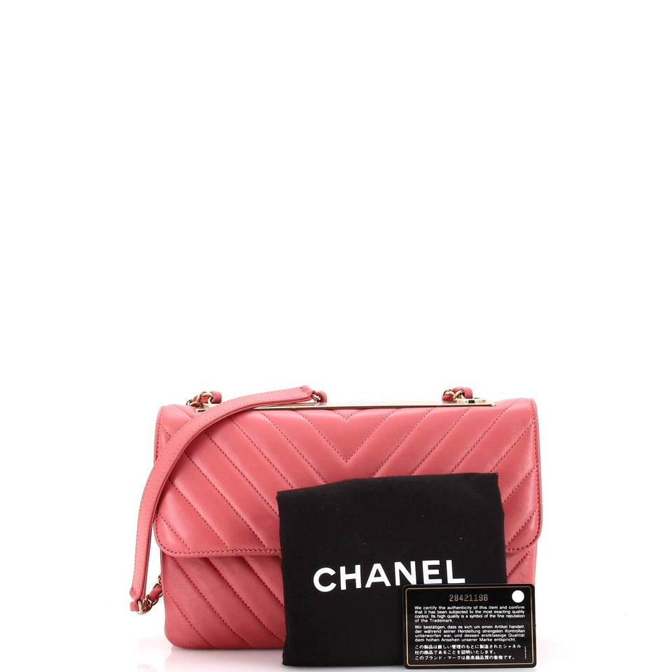 Trendy CC Flap Bag Chevron Lambskin Medium