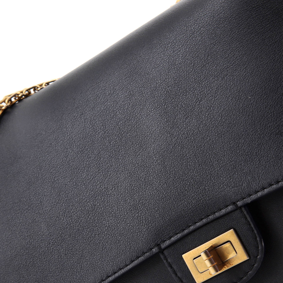 Nude Medallion Reissue 2.55 Flap Bag Calfskin 226