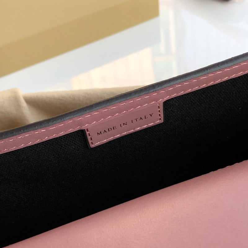 Burberry Bags - Bagsattire   247