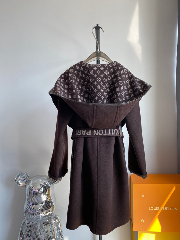 Luxury Louis Vuitton  Wrap Coat 033
