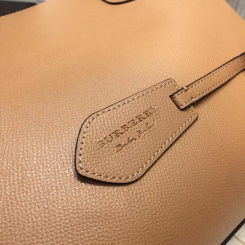 Burberry Bags - Bagsattire   688