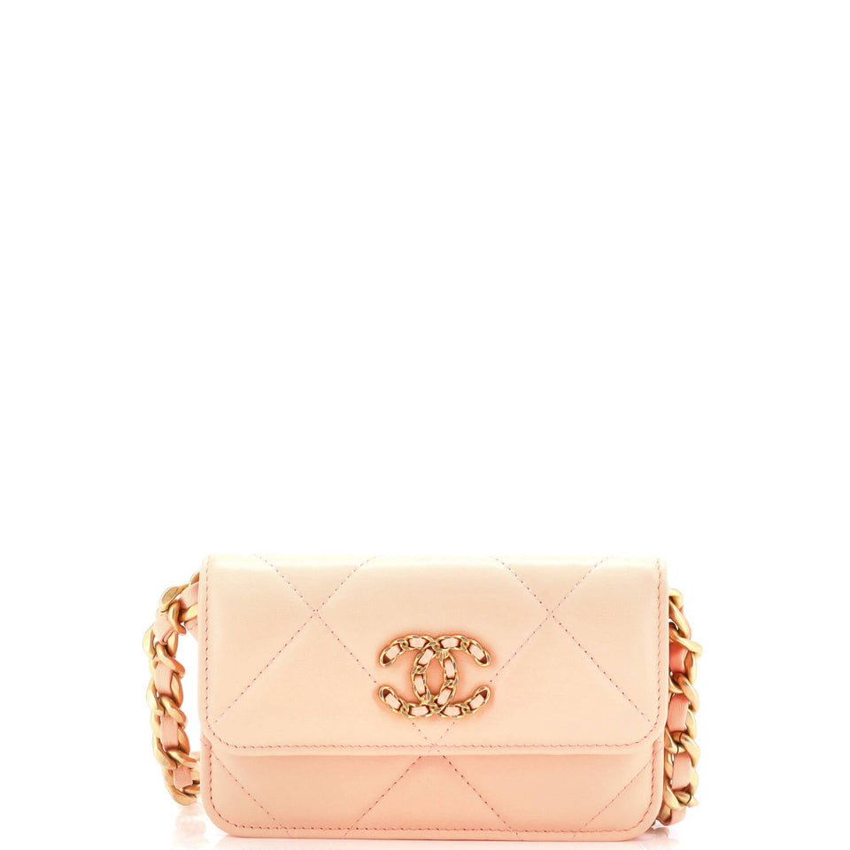 19 Clutch With Chain Quilted Lambskin