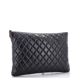 O Case Clutch Quilted Caviar Large