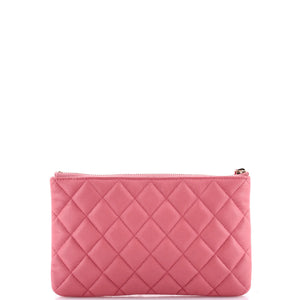 Classic O Case Pouch Quilted Caviar Small