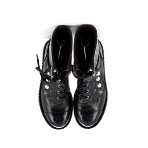 Women's Cap Toe CC Chain Around Pearl Combat Boots Leather