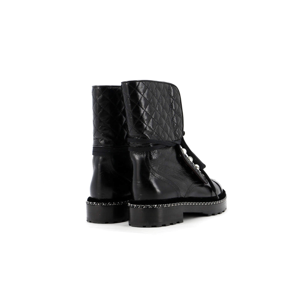 Women's Cap Toe CC Chain Around Pearl Combat Boots Leather