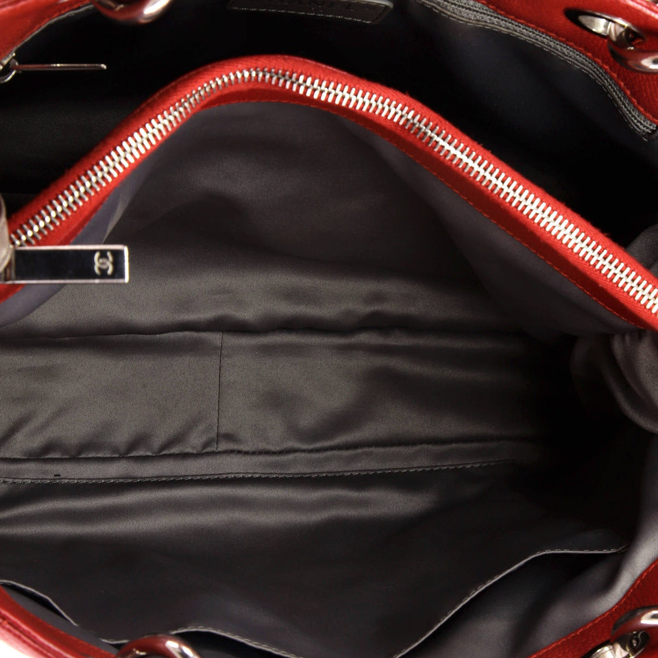 Grand Shopping Tote Quilted Caviar