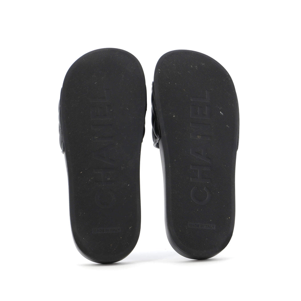 Women's CC Slide Sandals Quilted Lambskin