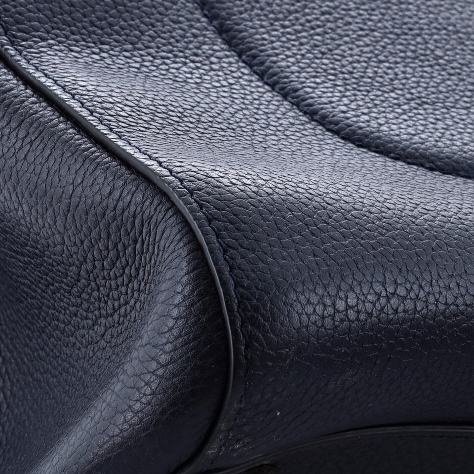 Neo Executive Tote Grained Calfskin Small