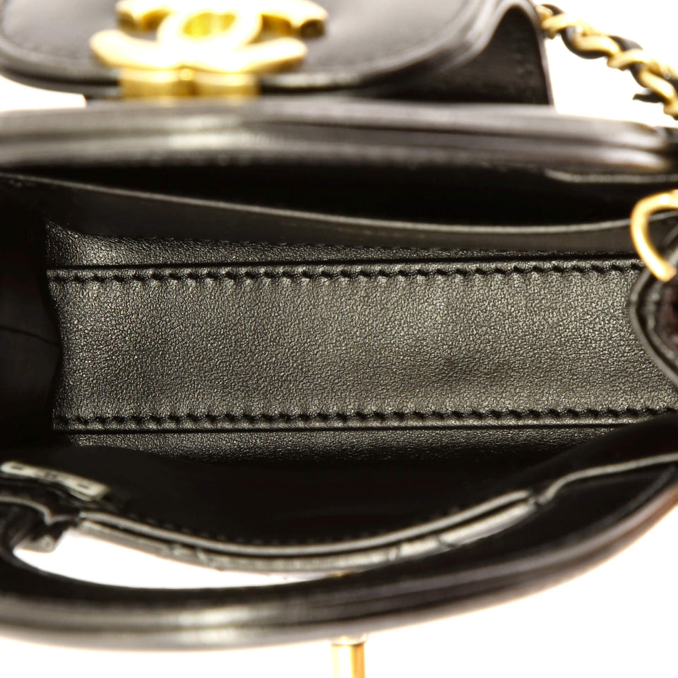 Kelly Top Handle Clutch with Chain Quilted Shiny Aged Calfskin