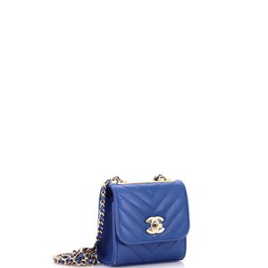 Trendy CC Clutch with Chain Chevron Lambskin Small