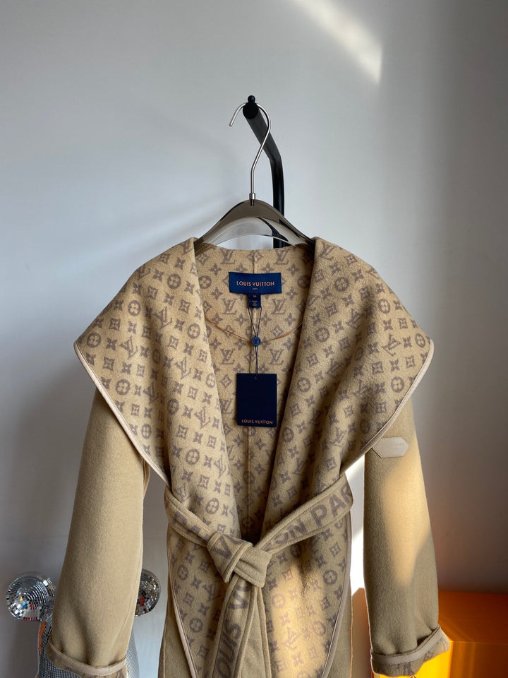 Luxury Louis Vuitton  Wrap Coat 022