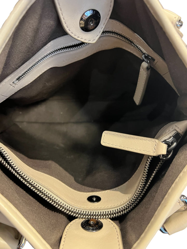 Handbag Luxury Designer By Burberry  Size: Medium