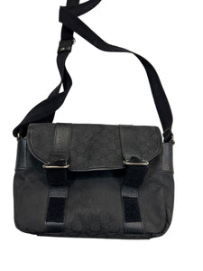 Crossbody Luxury Designer By Gucci  Size: Medium