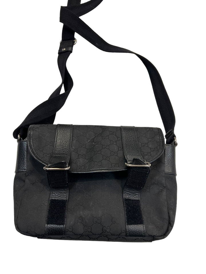 Crossbody Luxury Designer By Gucci  Size: Medium