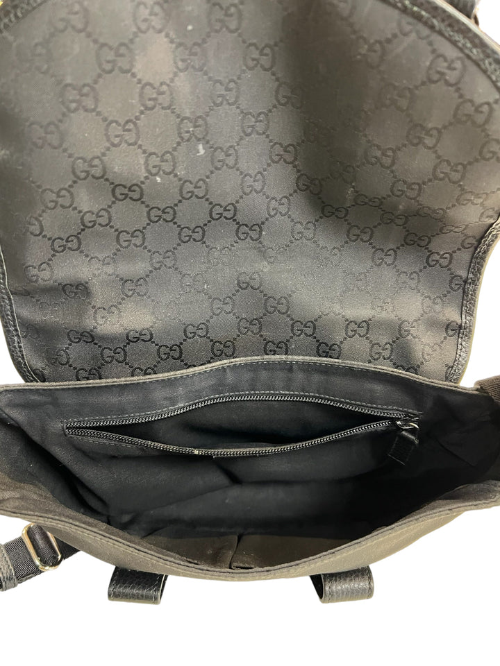 Crossbody Luxury Designer By Gucci  Size: Medium