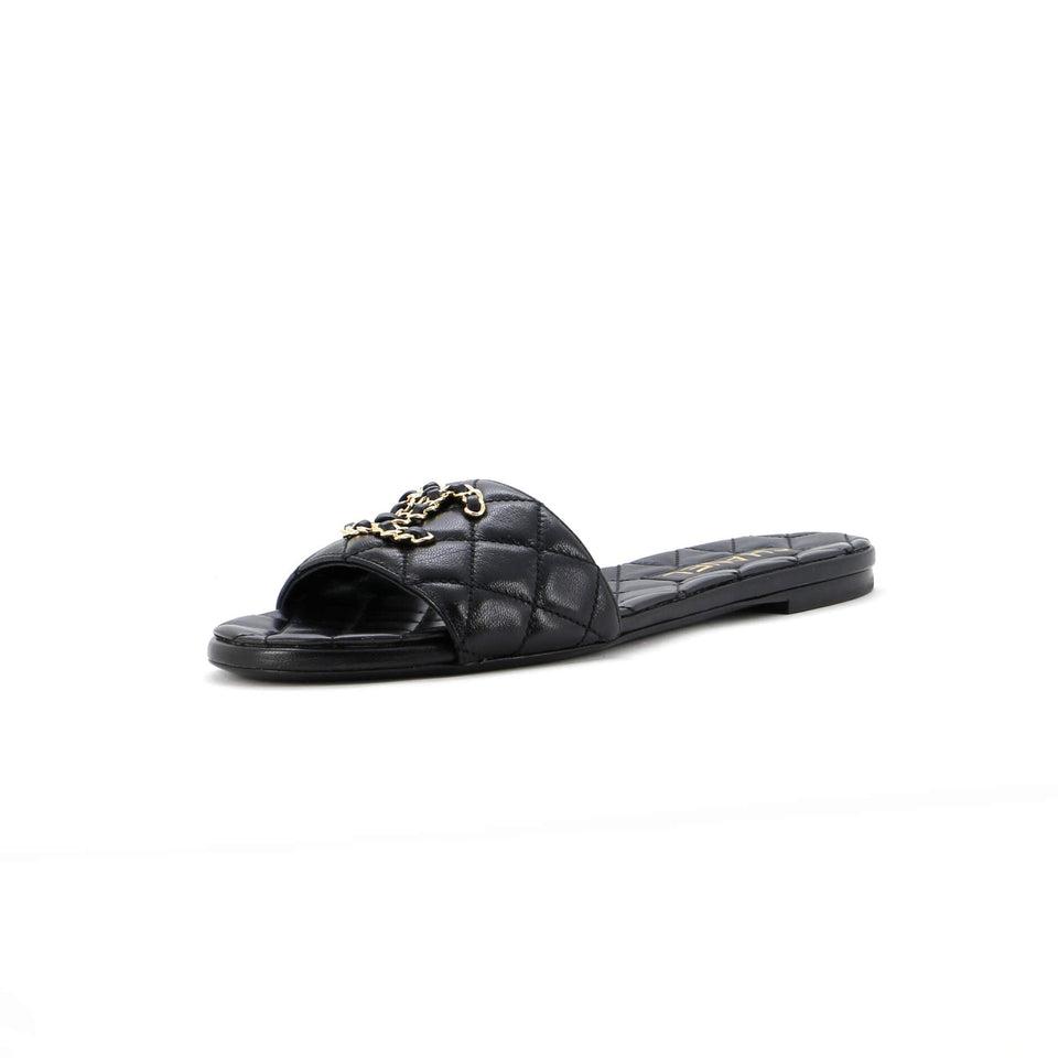 Women's CC Slide Sandals Quilted Lambskin