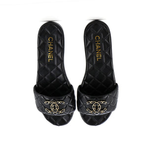 Women's CC Slide Sandals Quilted Lambskin